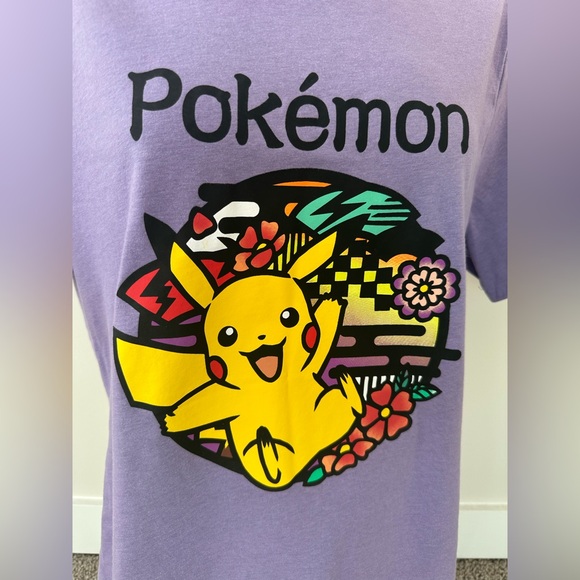 Pokémon T-Shirt with Pikachu Graphic/ Woman XL - Picture 4 of 9